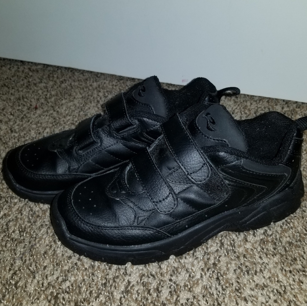 SrideRite size 5.5y